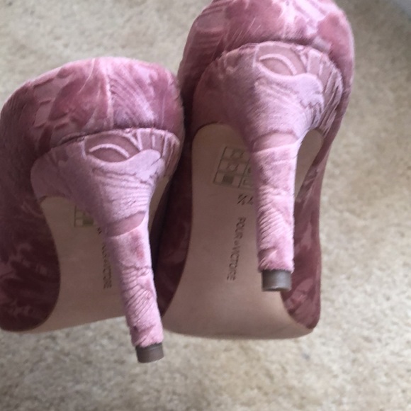 Never worn. Pour LA Victoire heels (3inches) - Picture 8 of 8